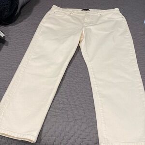 Ann Taylor, The Taper crop jean, NWOT